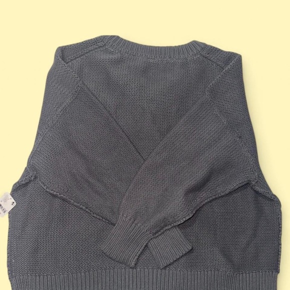 NWT | FREE PEOPLE Alli V Neck In Grey | size: M - Picture 4 of 8